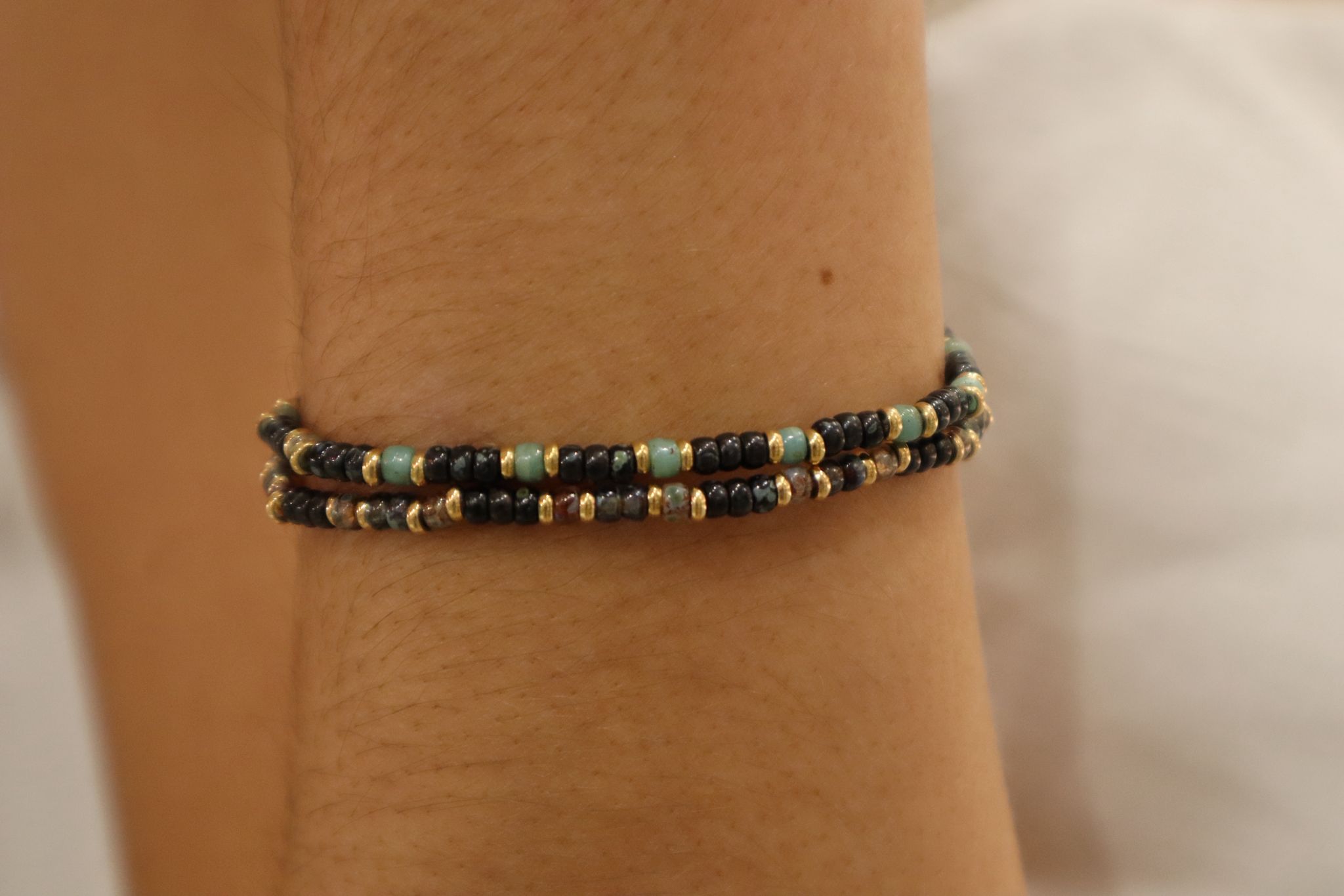 Pulsera Elástica Negra Tierra