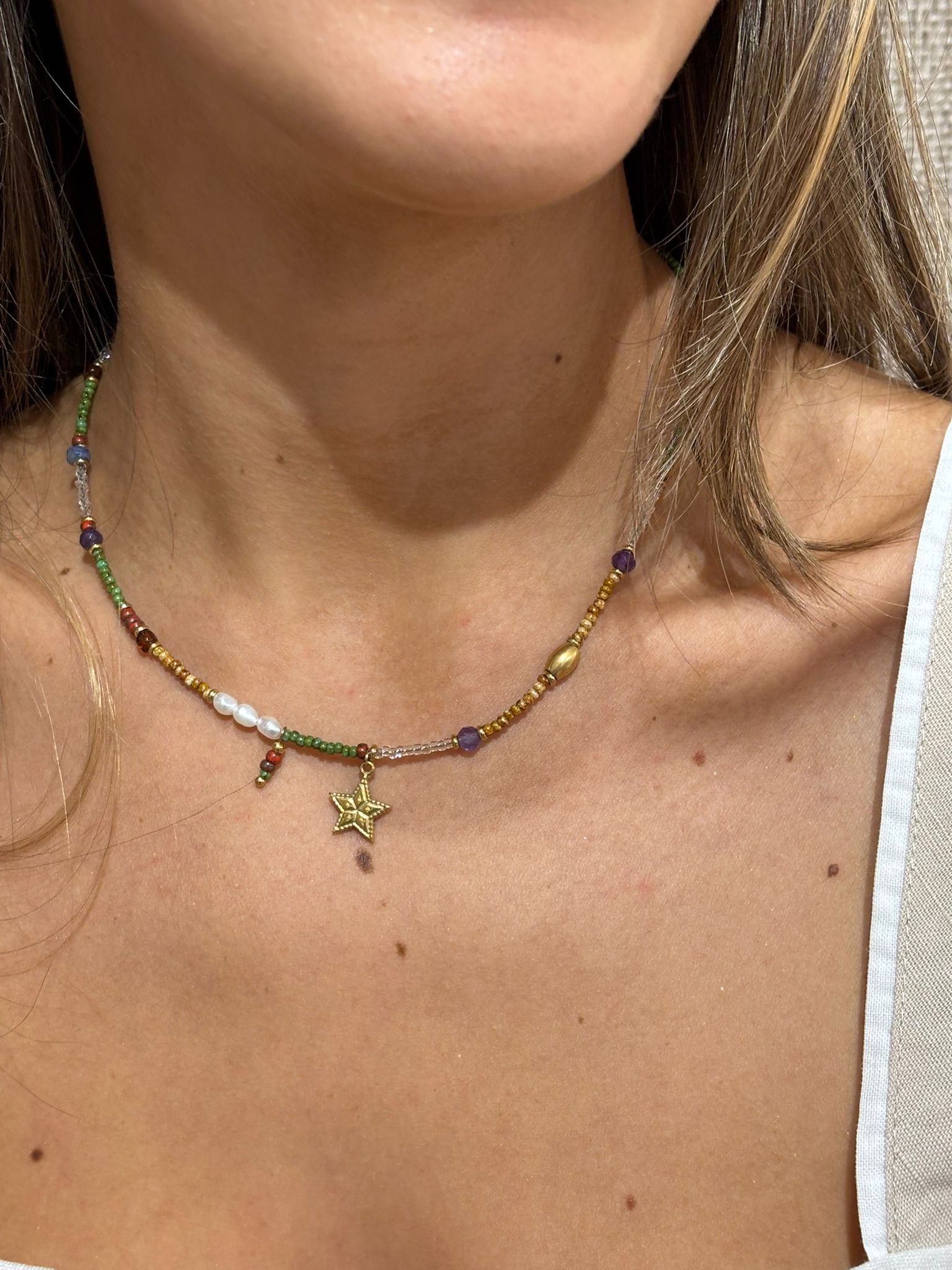 Collar multicolor estrella