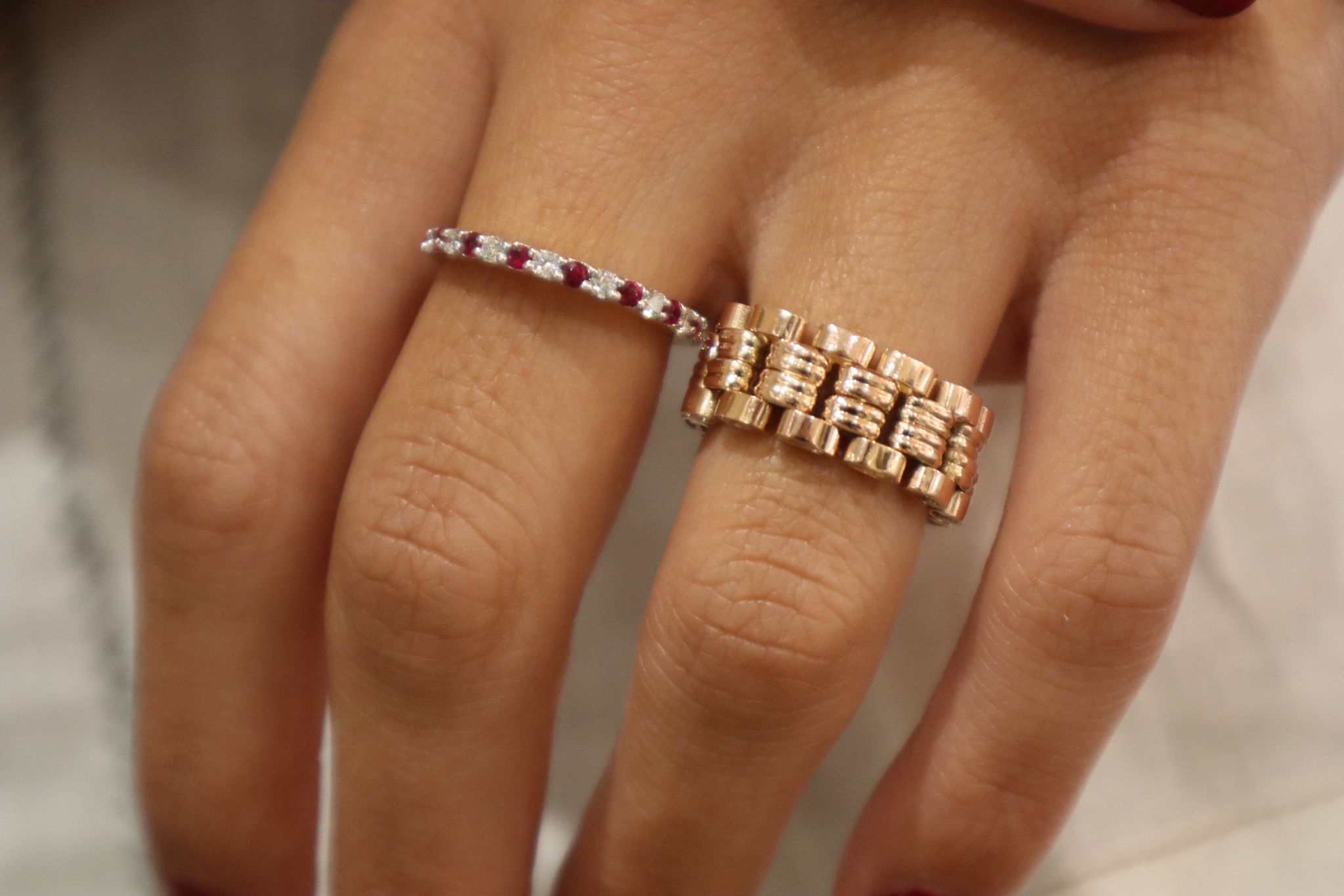 Anillo Rubi medio Sin Fin