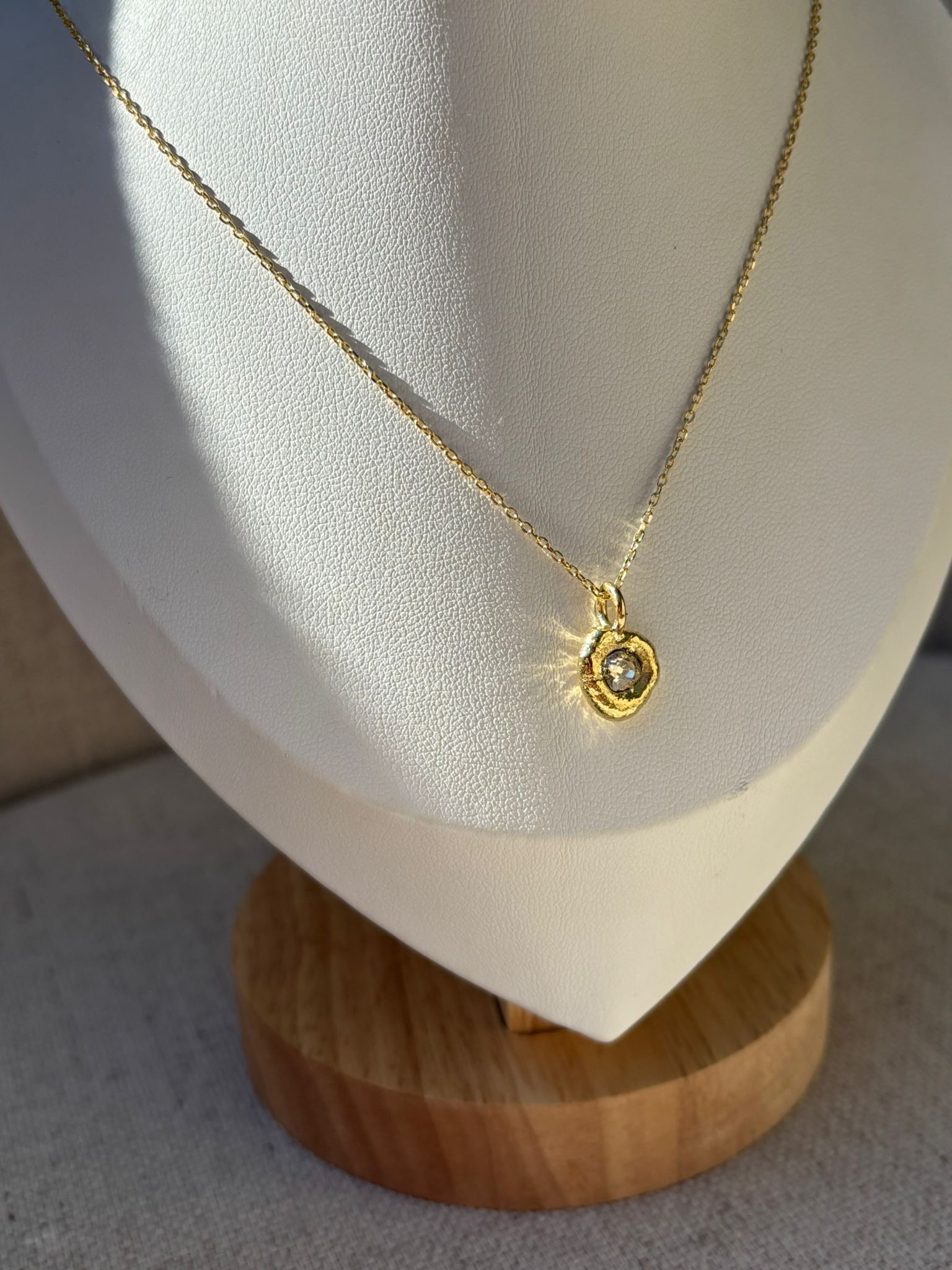 Dije Punto de luz Artesano con brillante