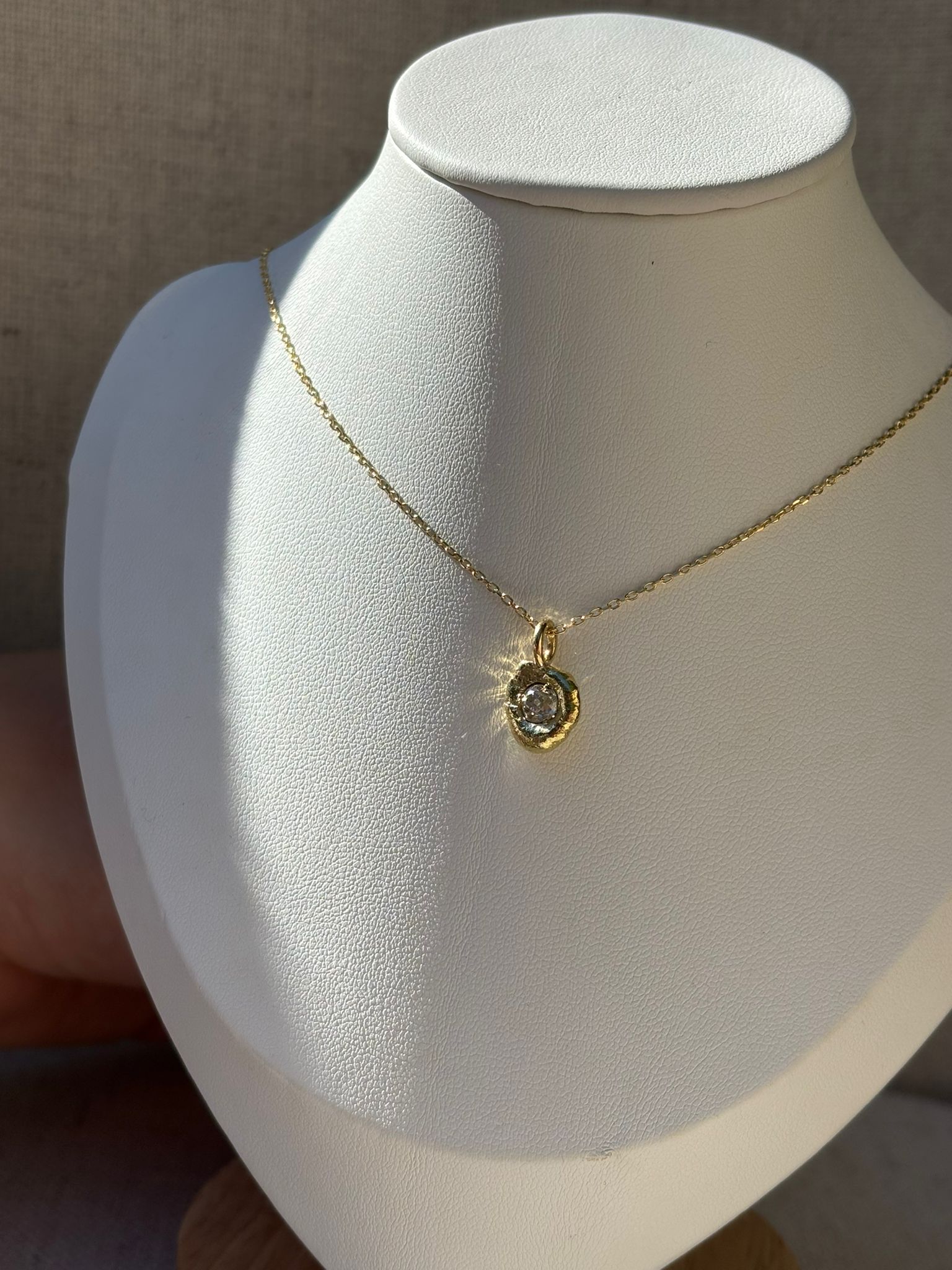 Dije Punto de luz Artesano con brillante